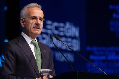 Bakan Uraloğlu: Stratejimiz çevre dostu bir vizyonla dünyada öncü olmak