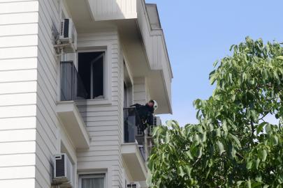 Dairedeki yangını itfaiye büyümeden söndürdü