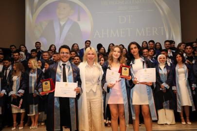 Diş hekimleri mezun oldu