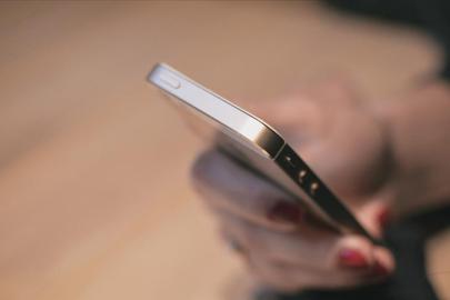 Fransa liselerde cep telefonlarını yasaklamaya hazırlanıyor