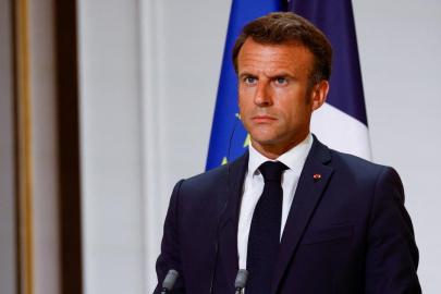 Macron'dan kutlamalara sert tepki: Şiddet kabul edilemez