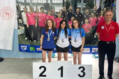 Eskişehirli üç yüzücü Avrupa’da Türkiye için kulaç atacak